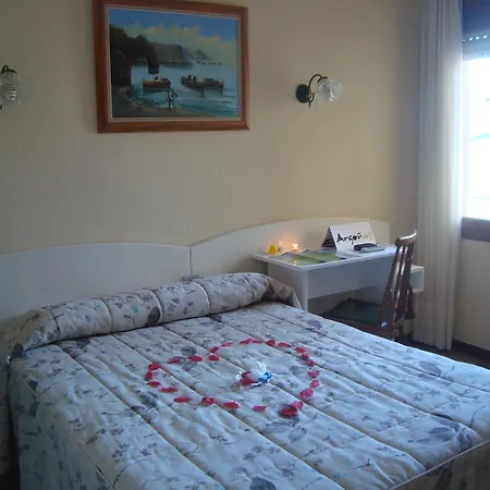 Costa Cantabra فندق