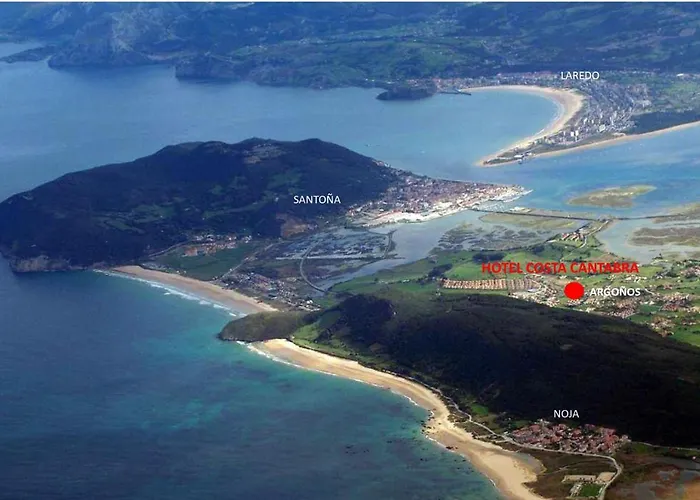 Costa Cantabra מלון *