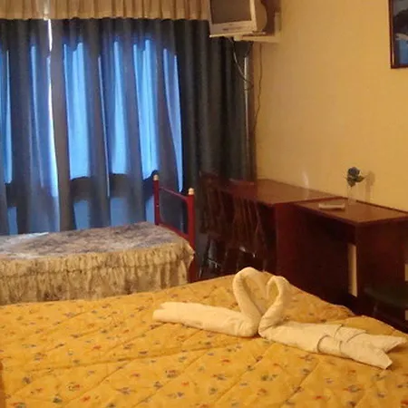 Costa Cantabra Hotel *